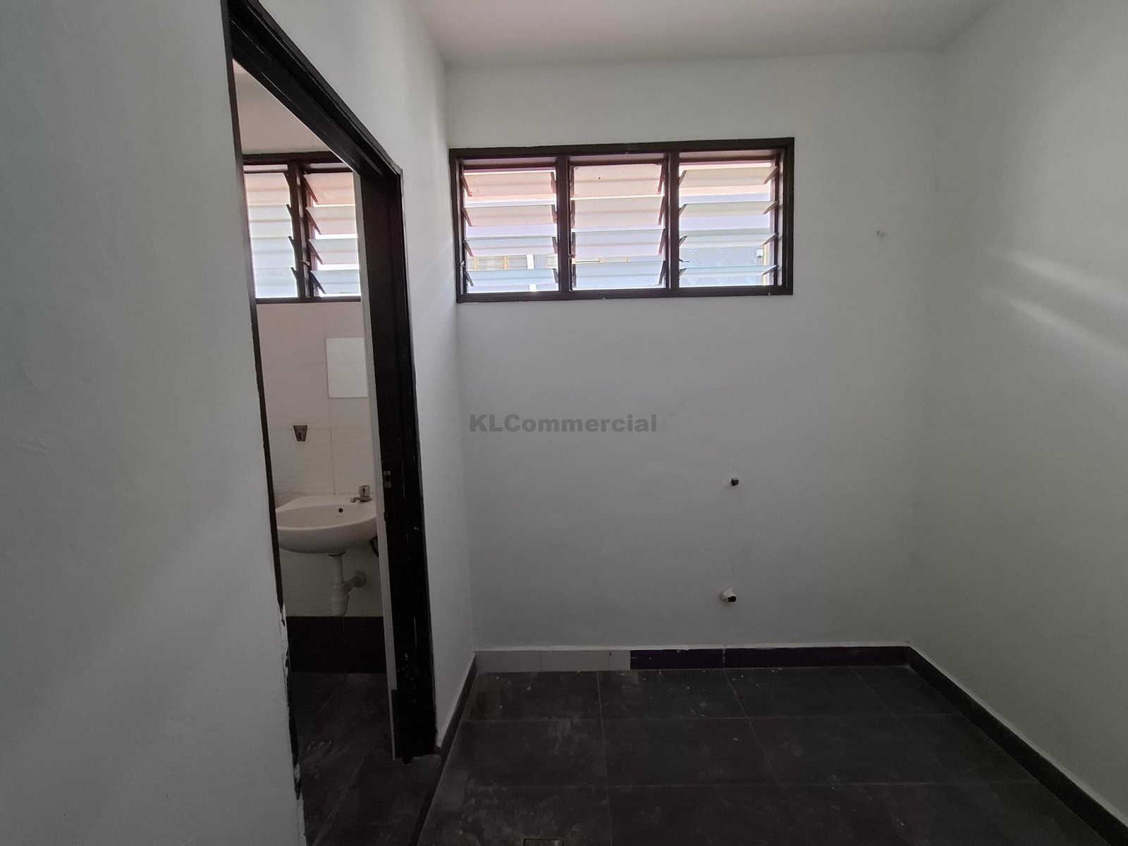 TTDI Shop-Office For Rent | First Floor
