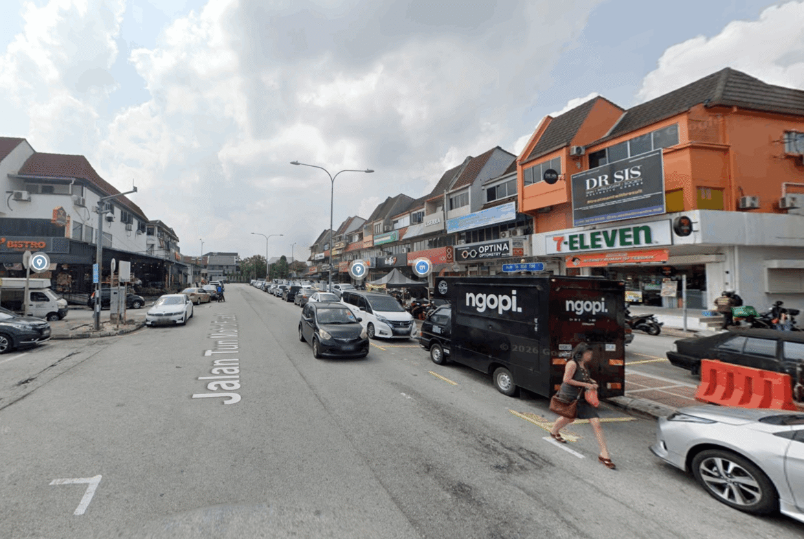 TTDI Shoplot For Rent | Ground Floor Facing Main Road