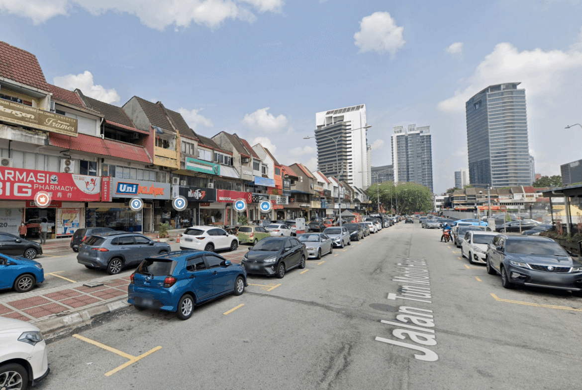 TTDI Shoplot For Rent | Ground Floor Facing Main Road